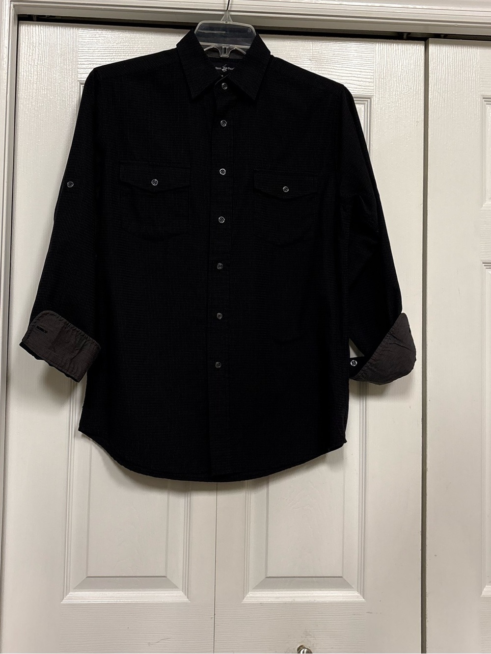 Men's Black Long-Sleeve Button-Up Shirt